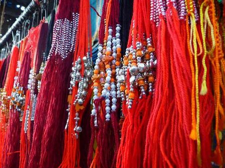 સંબંધોનું બંધન રક્ષાબંધન: જાણો તેની પાછળની કહાણી