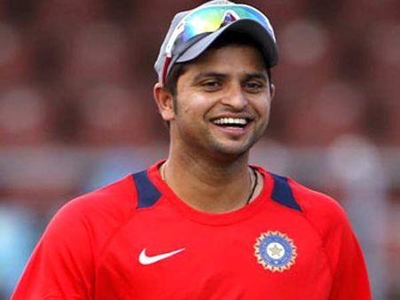 રૈના કાશ્મીરી પંડિત છે