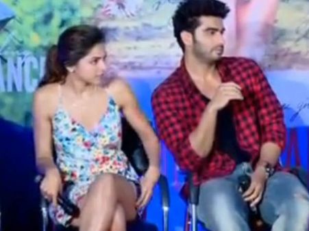 અસહજ દીપિકા