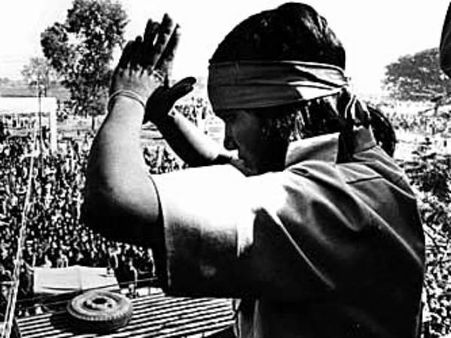 ઇન્દિરા ગાંધીને સરકારે કર્યો કરાર