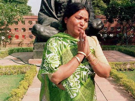 ફૂલન દેવી પહોંચી સંસદ