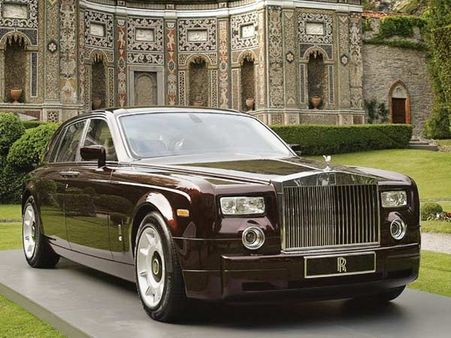 જાણો કઇ કાર્સ કરે છે બૉલિવુડ સ્ટાર્સના દિલ પર રાજ