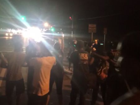 અમેરિકા: અશ્વેતની હત્યાથી ફાટી નિકળ્યા રમખાણ, ચોથા દિવસે પણ જારી