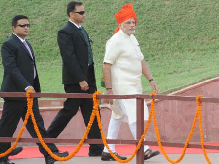 Pics: સ્વતંત્રા દિવસના રંગમાં રંગાયું ભારત, દરેક ચહેરા પર ખુશી