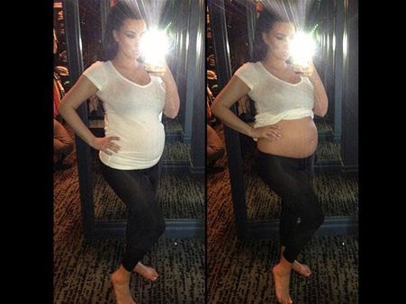 બેબી બંપની સાથે સેલ્ફી