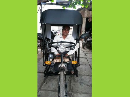 સુરતનો પોલિયોગ્રસ્ત યુવાન કરશે 17,500 KMની ભારતયાત્રા