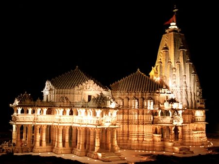 સાત વખત જીર્ણોદ્ધાર કરવામાં આવ્‍યો