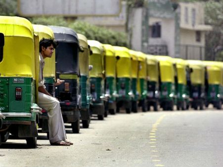 અમદાવાદ પોલીસ એક લાખ રિક્ષા ચાલકોની નવી ઓળખ કેવી રીતે આપશે?