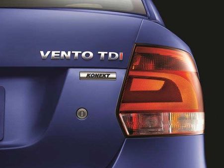 સેફ્ટી અને બ્રેકિંગ સિસ્ટમઃ- ફોક્સવેગન વેન્ટો કનેક્ટ