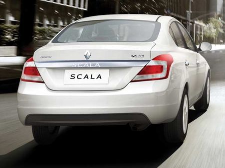 સેફ્ટી અને બ્રેકિંગ સિસ્ટમઃ- રેનો સ્કાલા