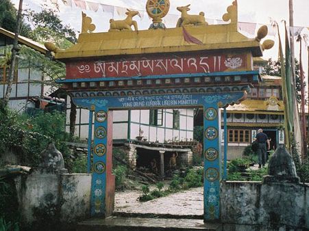 શાંતિનો માર્ગ બતાવનાર મઠ