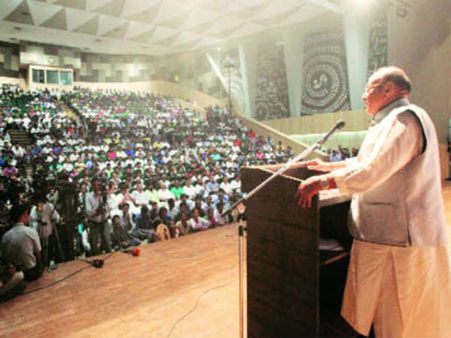 ગુજરાતમાં ભાજપને ધૂળ ચટાડવા કોંગ્રેસે તૈયાર કરી U-Army