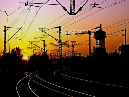 મથુરા રેલવે ટ્રેક