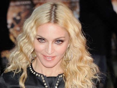 મટીરિયલ ગર્લના દાગીના મટીરિયલ ગર્લના દાગીના