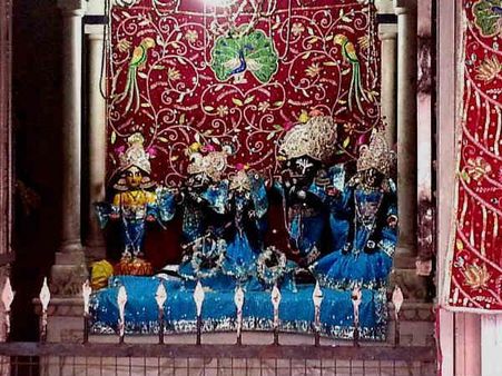 રાધા ગોકુલનંદ મંદિર, વૃંદાવન