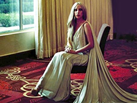 સાડીમાં ગાગા સાડીમાં ગાગા