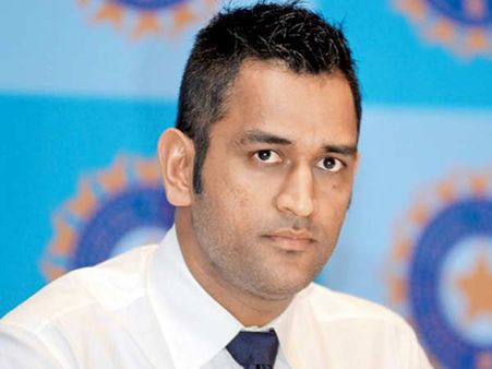 ટીમના બોસ કોણ? છેડાયો વિવાદ, ધોની-bcci આમને-સામને