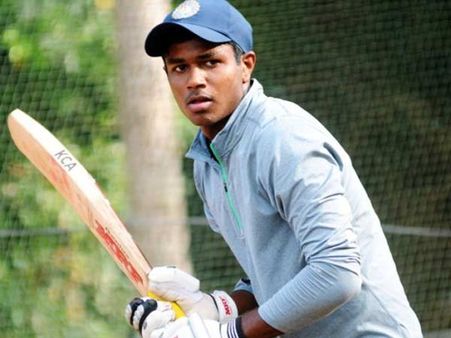 પાકિસ્તાન સામે સદી