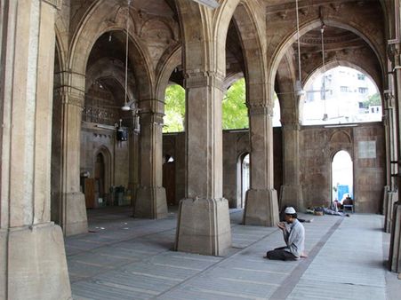 ઇતિહાસકાર ફર્ગ્યુસન ઇતિહાસકાર ફર્ગ્યુસન