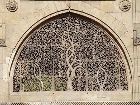 દેલવાડાંના દેરાંની કોતરણીની હરીફાઈમાં દેલવાડાંના દેરાંની કોતરણીની હરીફાઈમાં