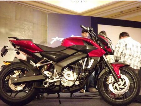 એન્જીન સ્પેસિફિકેશનઃ- પલ્સર 200 એનએસ