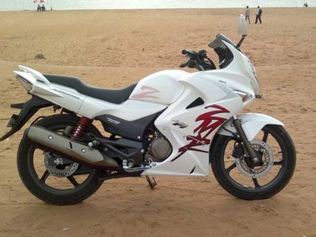 એન્જીન સ્પેસિફિકેશનઃ- હીરો કરિઝમા ઝેડએમઆર