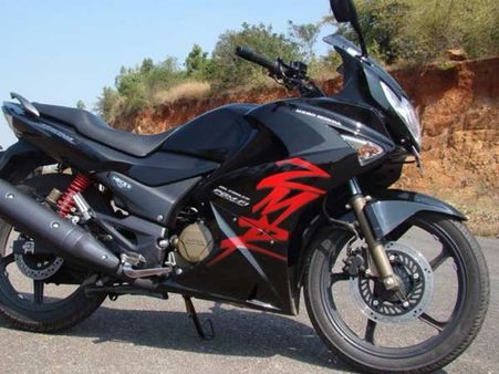 અન્ય ફીચરઃ- હીરો કરિઝમા ઝેડએમઆર