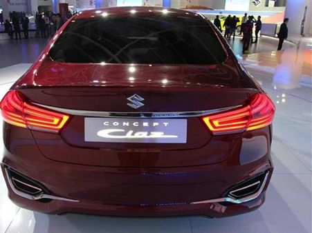 કારનું ઇન્ટિરીયર અને એક્સ્ટેરીયર