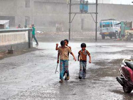 ગુજરાતમાં પાણીની તંગીના એંધાણ; 29 ટકા ઓછો વરસાદ નોંધાયો : રિપોર્ટ