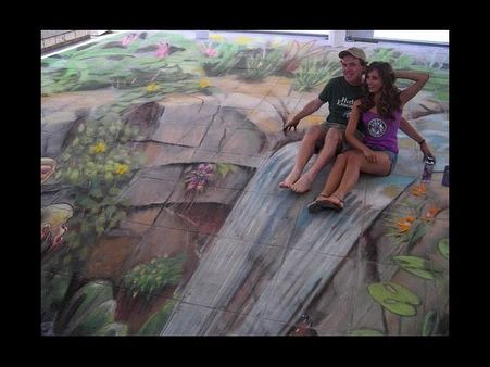 માર્ગો પર જ બનાવી દીધા પહાડ અને ઝરણા, લોકોએ માણ્યો આનંદ