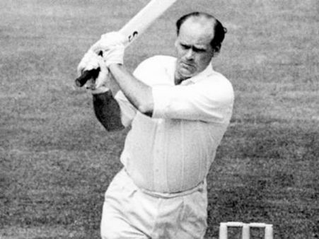 ડેનિસ બ્રેઇન ક્લોઝ ડેનિસ બ્રેઇન ક્લોઝ