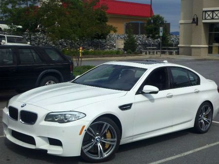 બીએમડબલ્યુ એમ5