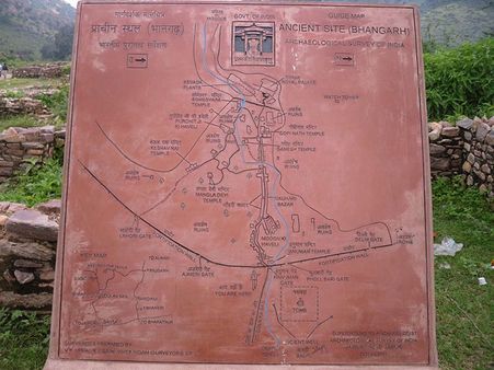 ભાનગઢ અને અજબગઢ વચ્ચે યુદ્ધ થયું