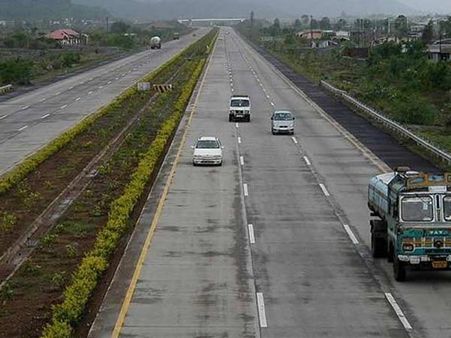 મુંબઇ-પૂણે એક્સપ્રેસ વે