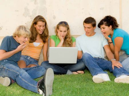 Codeword: એટલે કિસિંગ, 8નો મતલબ ઓરલ સેક્સ