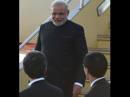 નરેન્દ્ર મોદીનું જાપાનમાં સ્વાગત