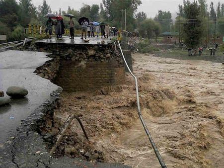  રોડ-પુલ બધુ ગાયબ