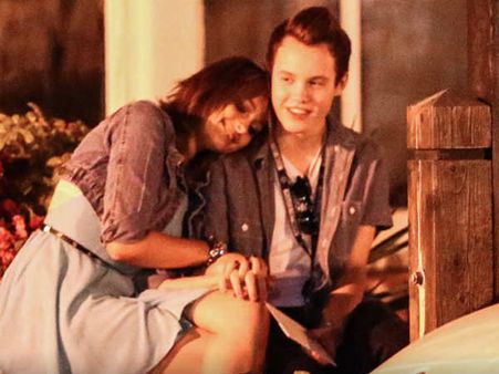 ડેટિંગ કરતી પેરિસ