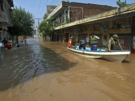 પાકમાં પણ પૂર