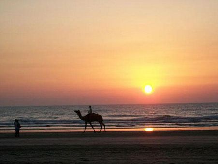 દૂર એકાંતમાં ફૂર્સતની પળોને માણો આ બીચ પર...