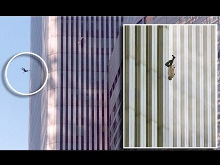 લોકોએ ટાવર પરથી લગાવ્યા કૂદકા