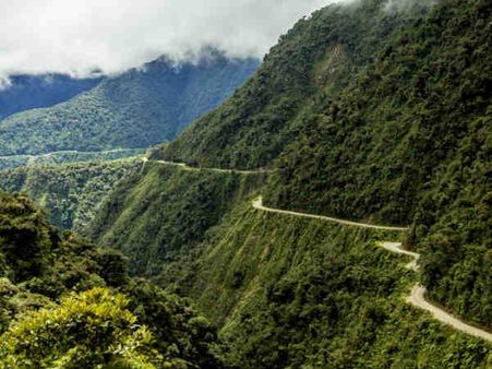 રસ્તા પર મોત