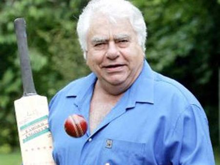 રવિ સાથે દિલીપ વેંગસરકરને રાખવા જોઇએ