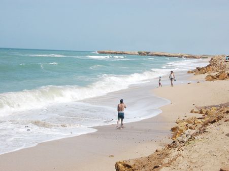 ઓખા મઢી બીચ