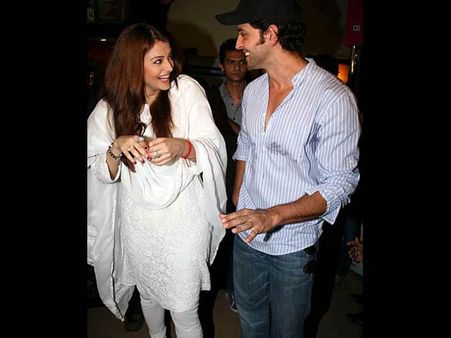 Aish In White