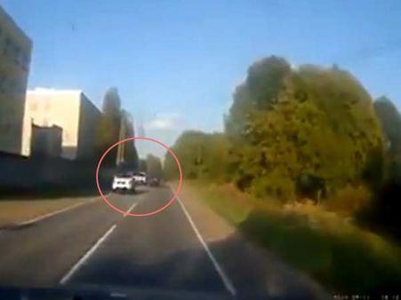 અસંતુલિત કારની ટક્કર