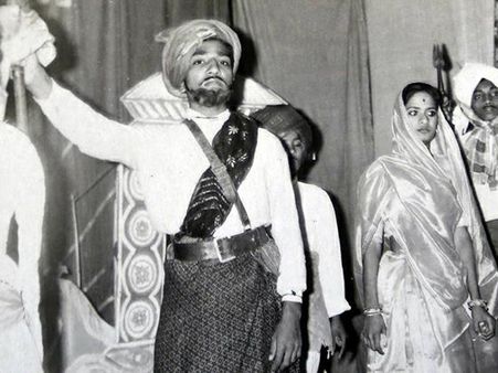 મોદીને હતો નાટકનો શોખ