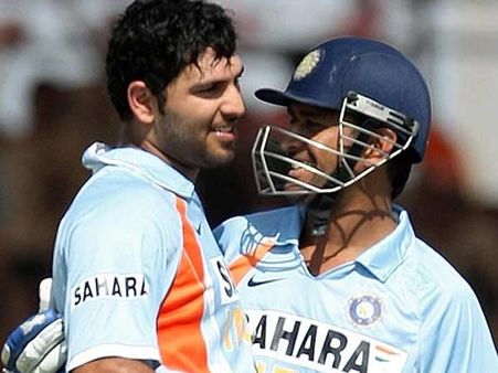 યુવી સામે નોન સ્ટ્રાઇક પર હતો ધોની