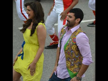 તસવીરોમાં દાવત એ ઇશ્ક તસવીરોમાં દાવત એ ઇશ્ક