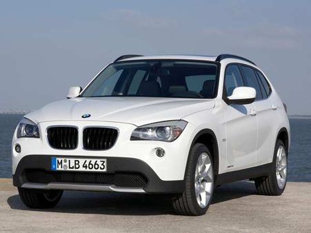 ડિમેન્શનઃ- બીએમડબલ્યુ એક્સ 1